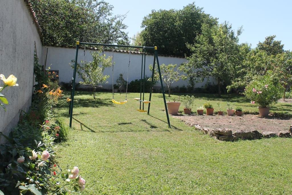 Gîte Fleurs de Gamay au coeur du Beaujolais Lancié Extérieur photo