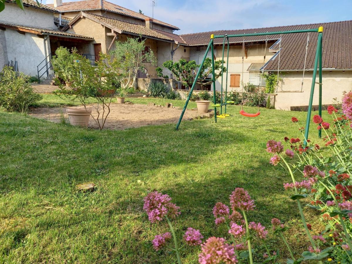 Gîte Fleurs de Gamay au coeur du Beaujolais Lancié Extérieur photo